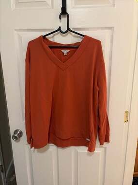 Orvis Women's XL V-Neck Super Soft Pullover Sweatshirt Burnt Orange